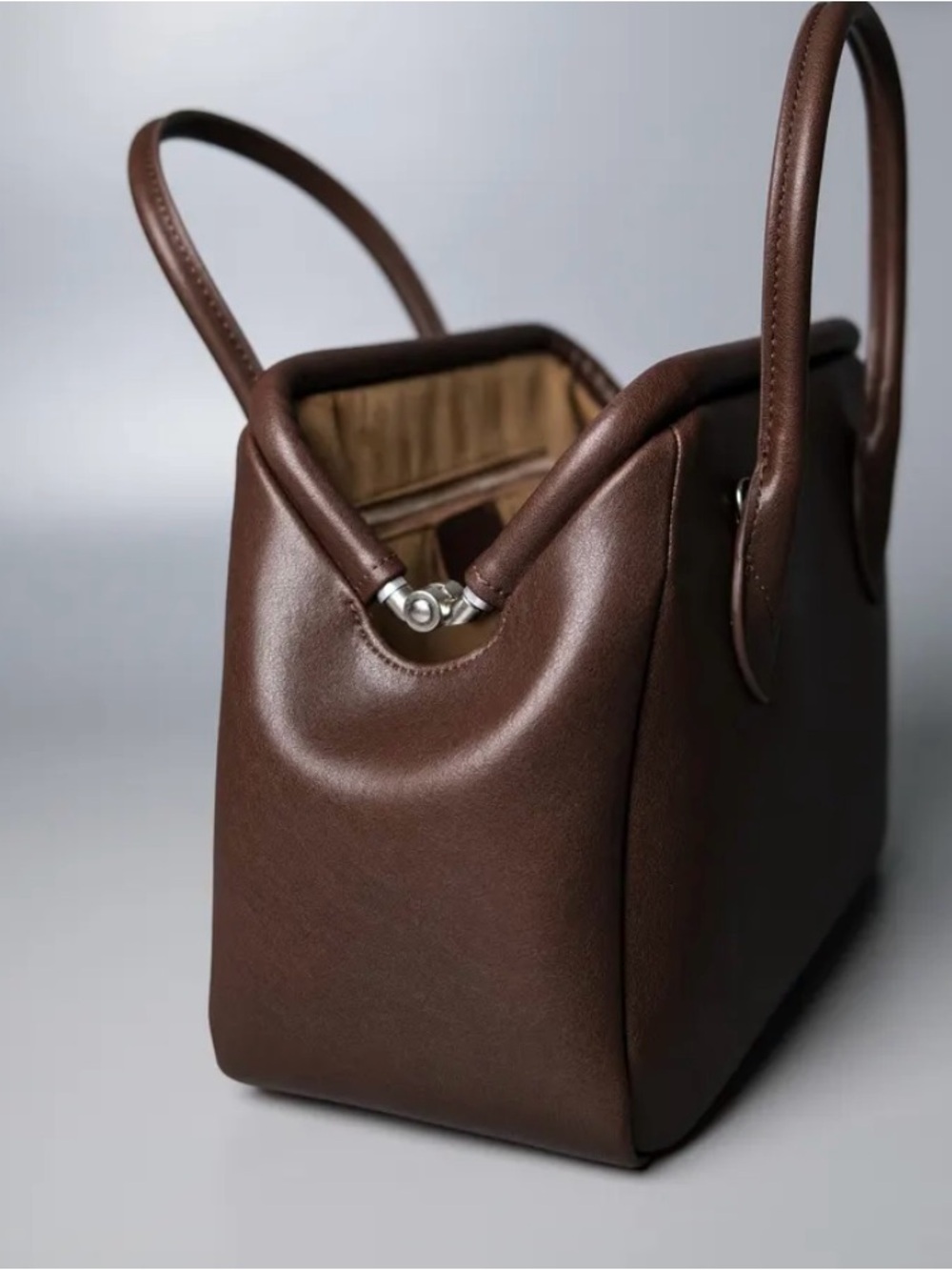 Perfect fall bag - Picture 2 of 5